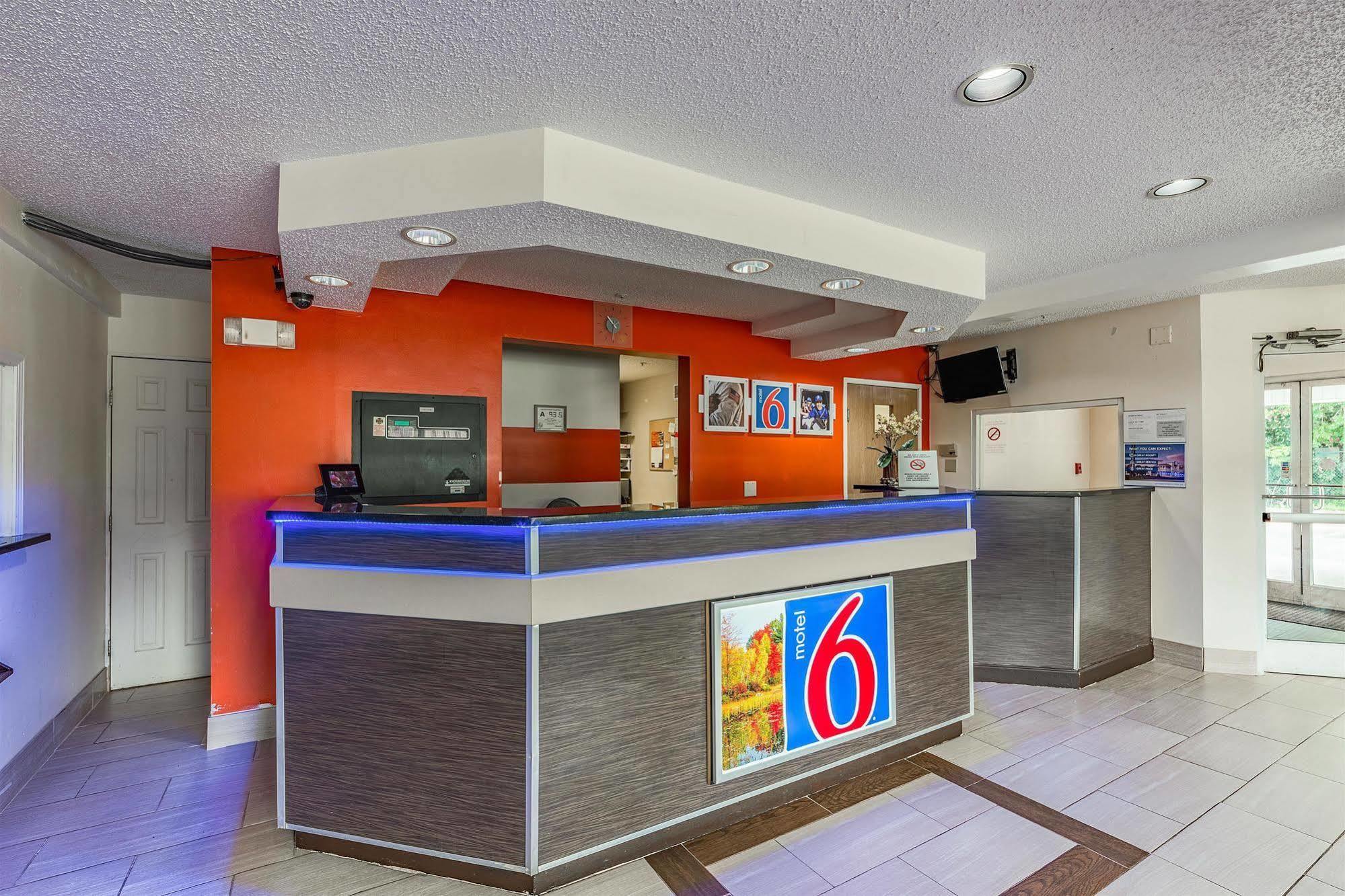 Motel 6-Charlotte, Nc - University Luaran gambar
