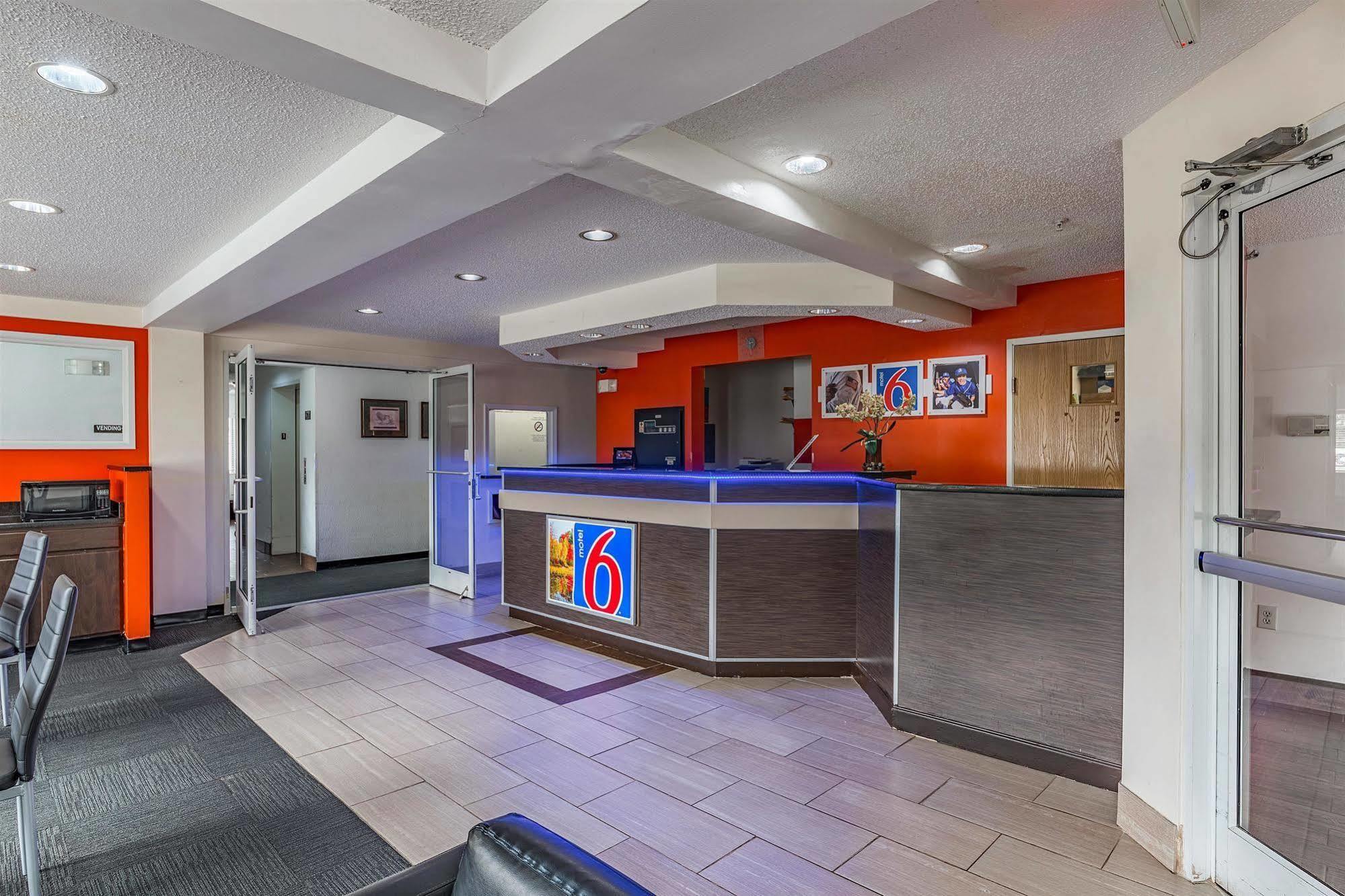 Motel 6-Charlotte, Nc - University Luaran gambar