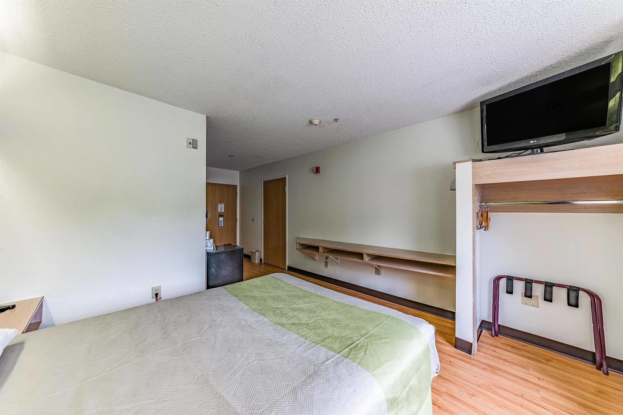Motel 6-Charlotte, Nc - University Luaran gambar